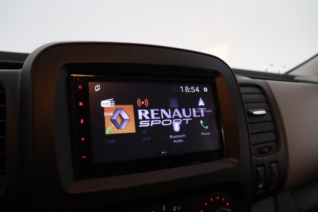 RENAULT Trafic Passenger 2016
