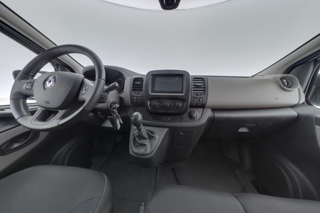 RENAULT Trafic Passenger 2016