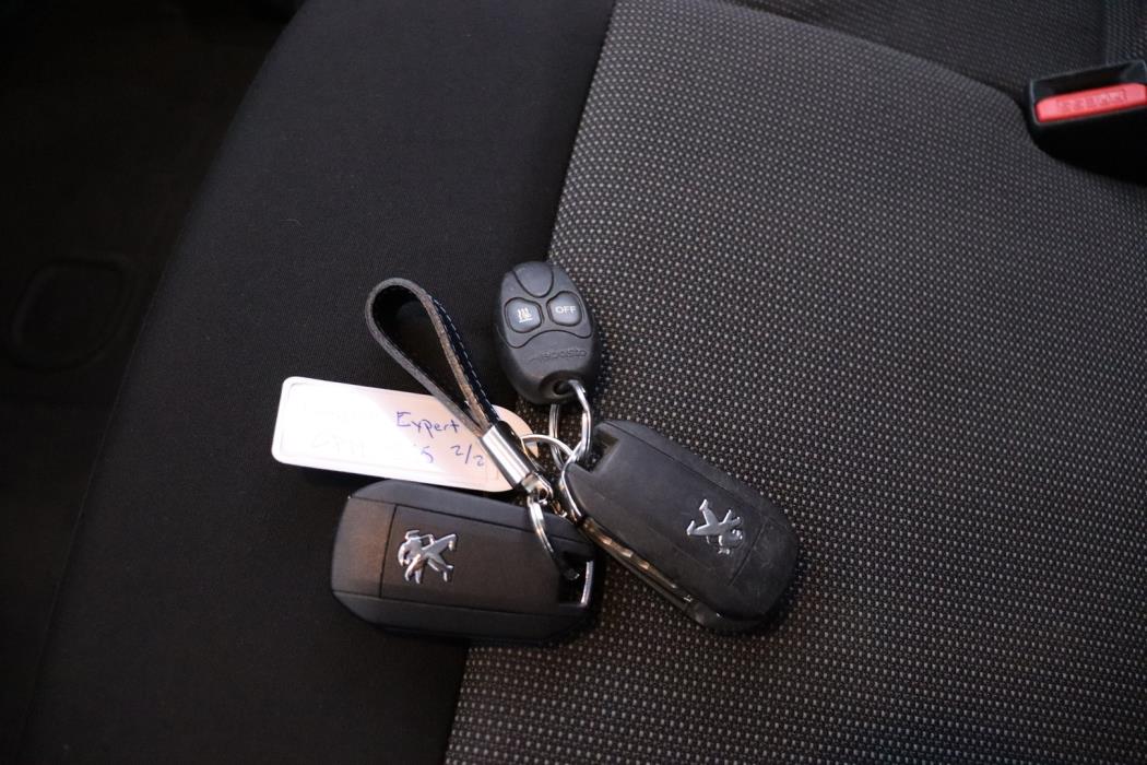 PEUGEOT EXPERT 2022