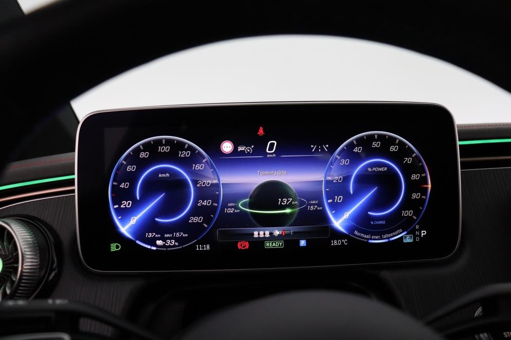 MERCEDES-BENZ EQE 2023