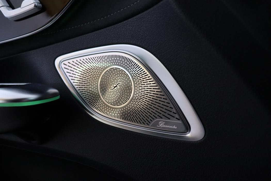 MERCEDES-BENZ EQE 2023