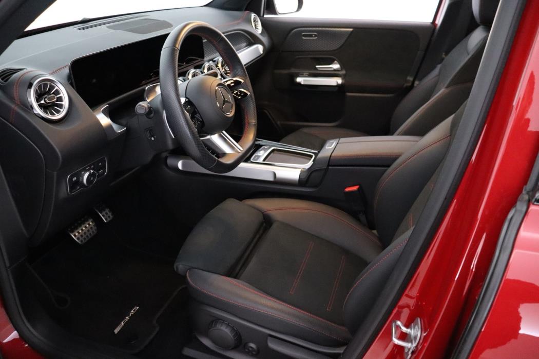 MERCEDES-BENZ EQB 2024