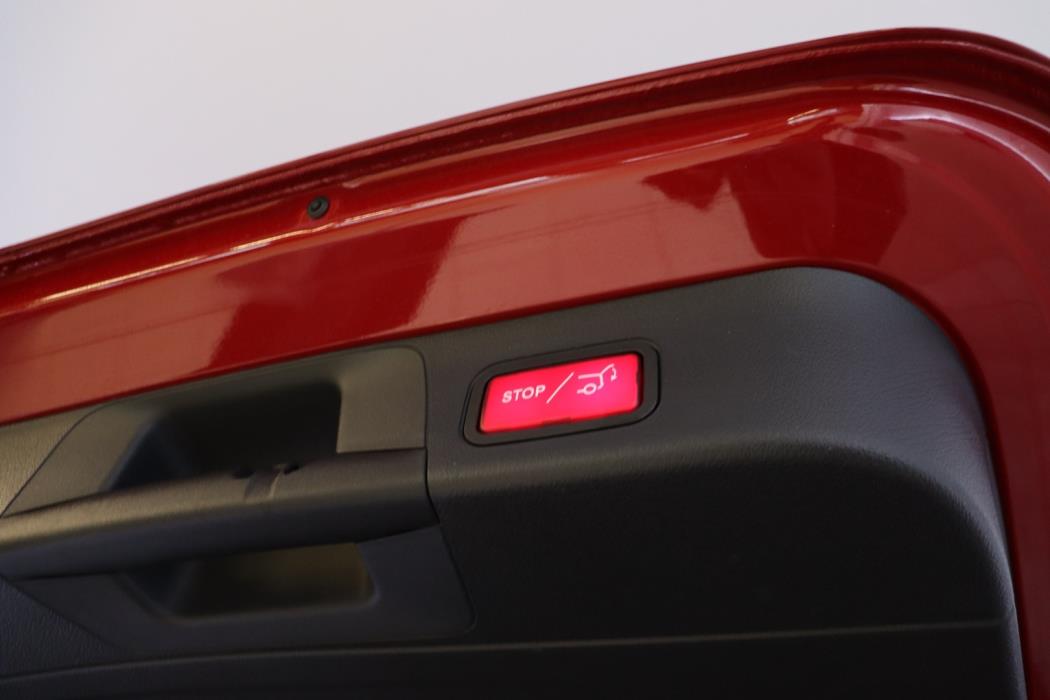 MERCEDES-BENZ EQB 2024