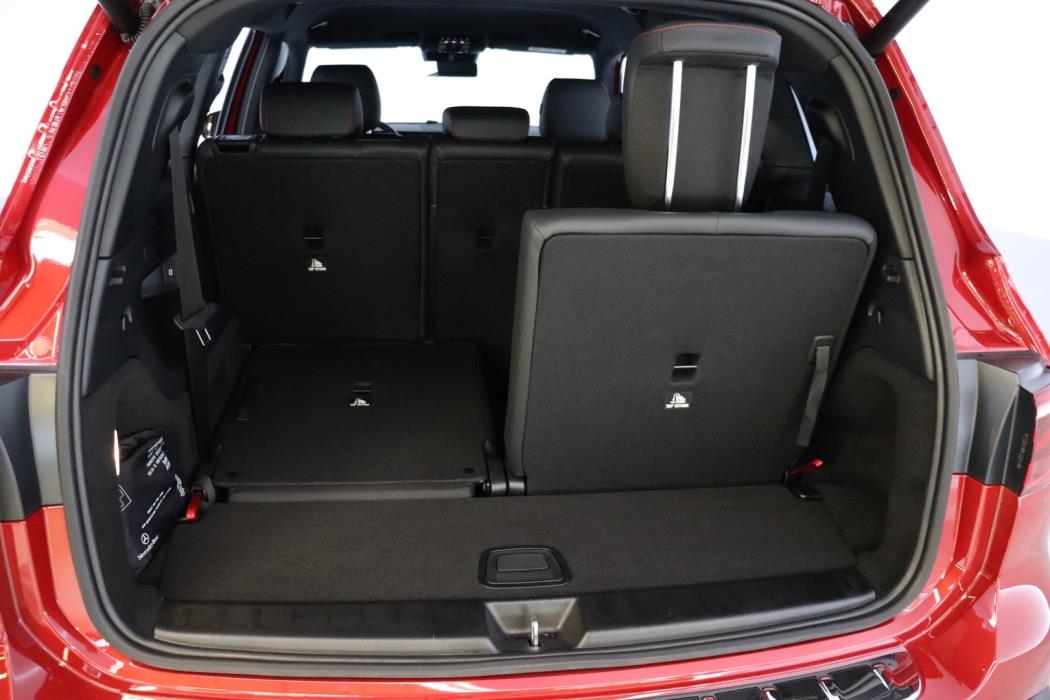 MERCEDES-BENZ EQB 2024