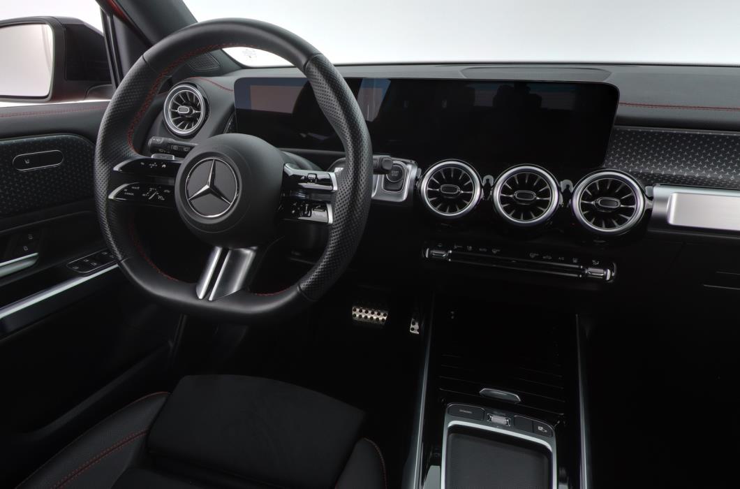 MERCEDES-BENZ EQB 2024