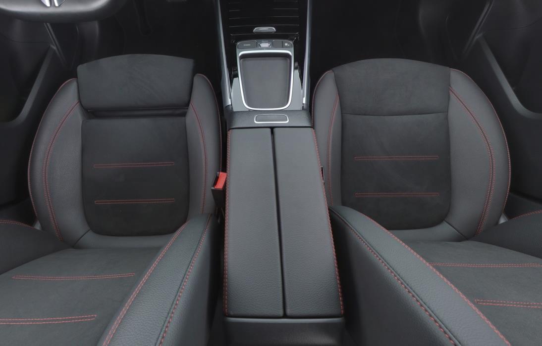 MERCEDES-BENZ EQB 2024