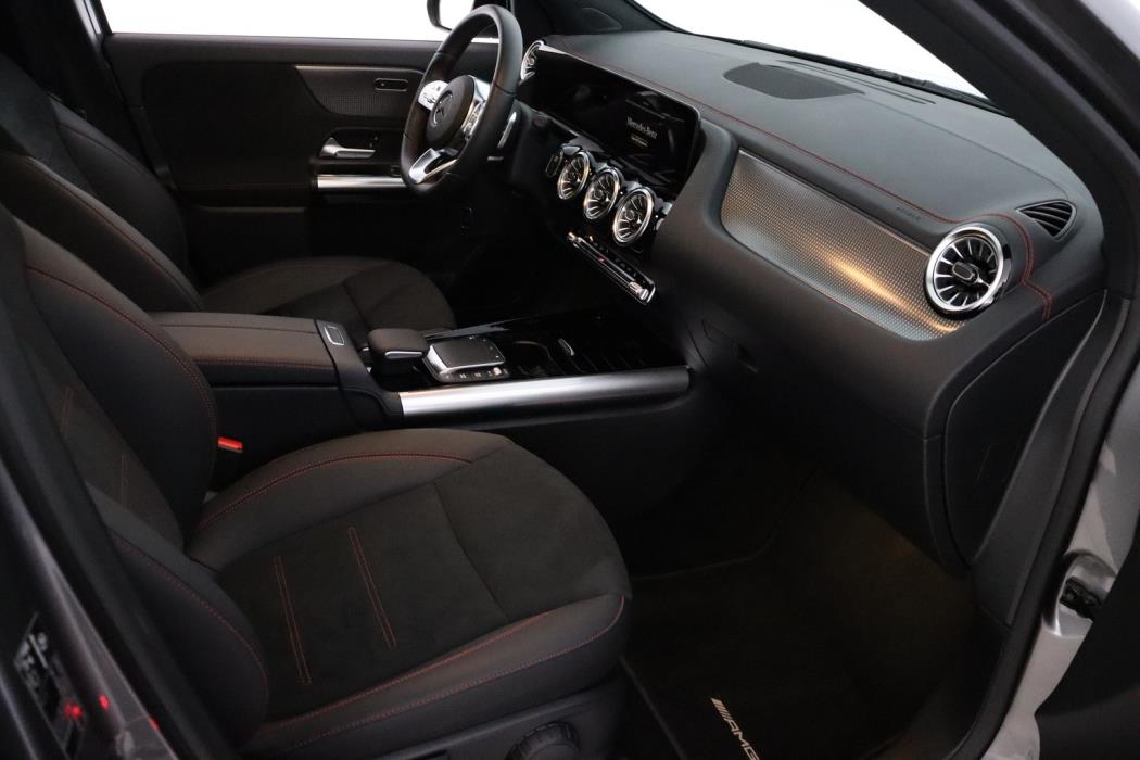 MERCEDES-BENZ EQA 2024