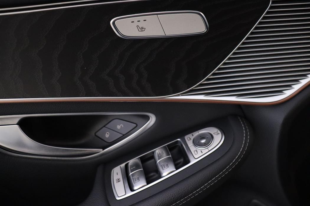 MERCEDES-BENZ EQC 2021