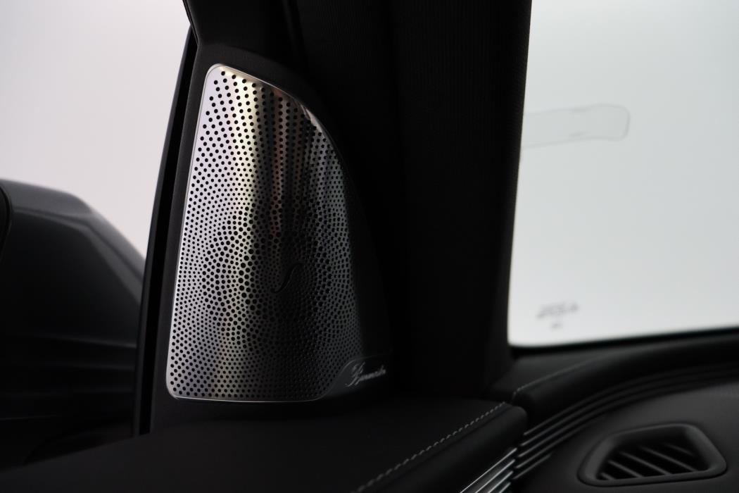 MERCEDES-BENZ EQC 2021