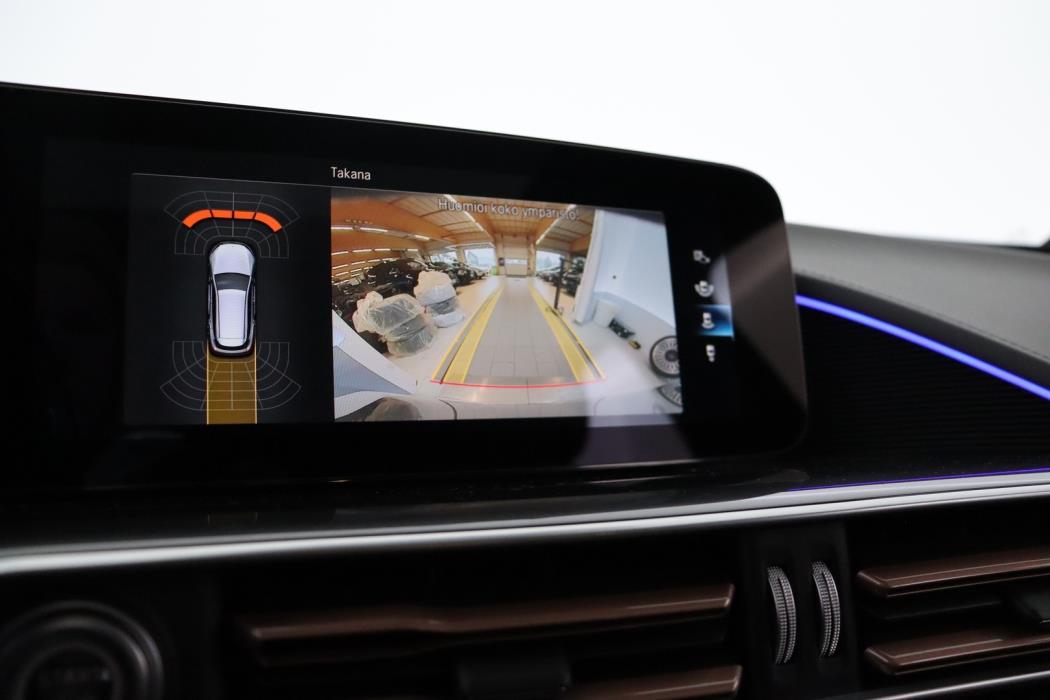 MERCEDES-BENZ EQC 2021