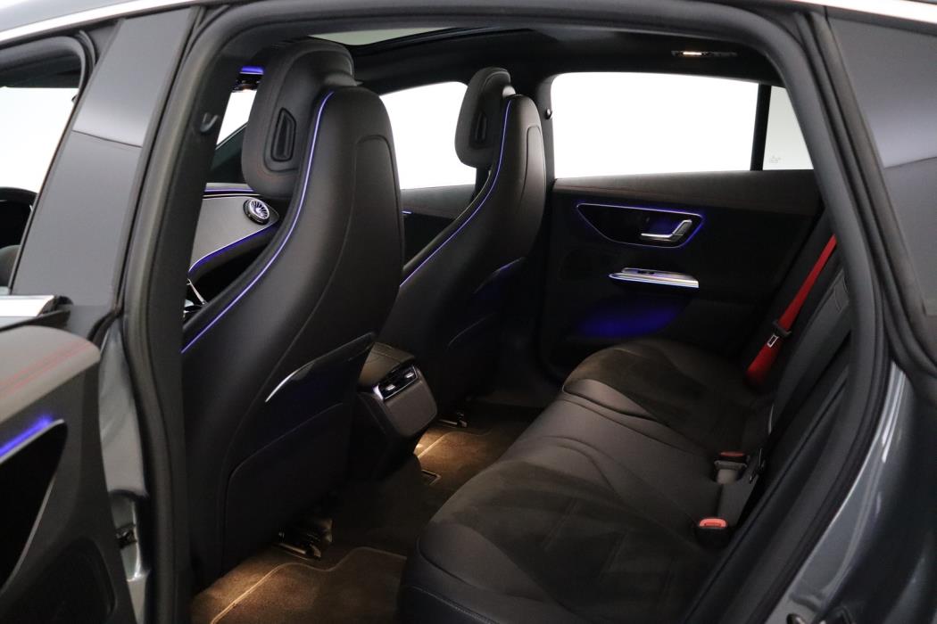 MERCEDES-BENZ EQE 2024