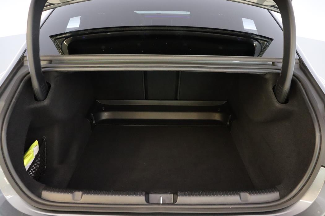 MERCEDES-BENZ EQE 2024