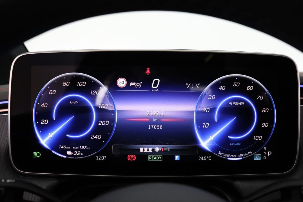 MERCEDES-BENZ EQE 2024