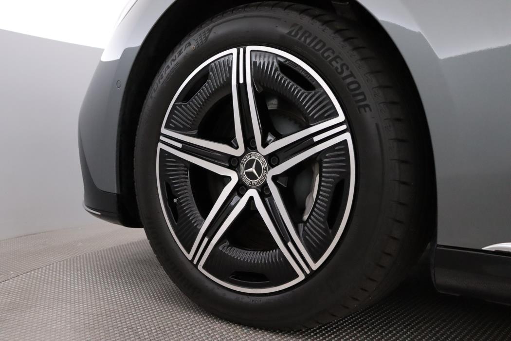 MERCEDES-BENZ EQE 2024