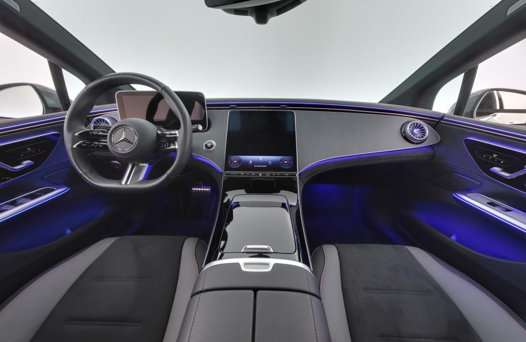 MERCEDES-BENZ EQE 2024