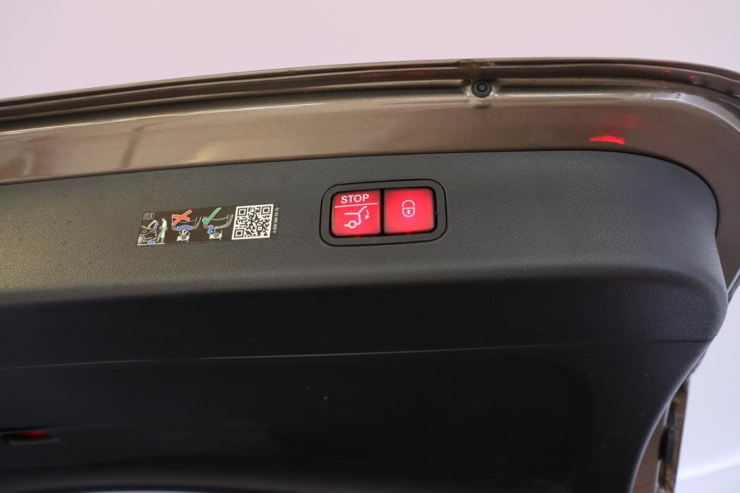 MERCEDES-BENZ E 2024