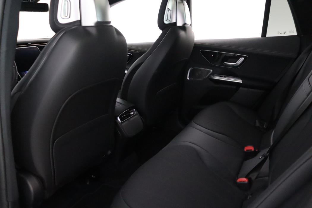 MERCEDES-BENZ EQE SUV 2023