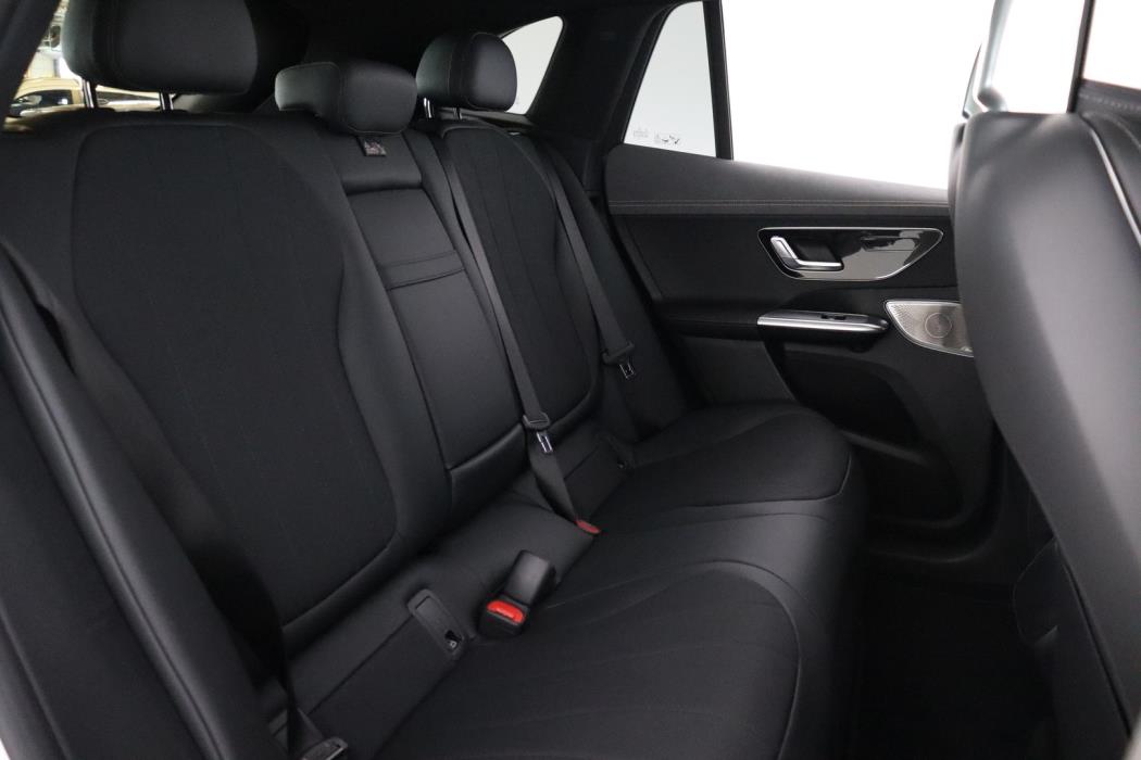 MERCEDES-BENZ EQE SUV 2023