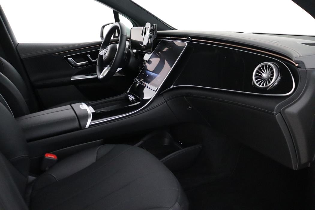 MERCEDES-BENZ EQE SUV 2023