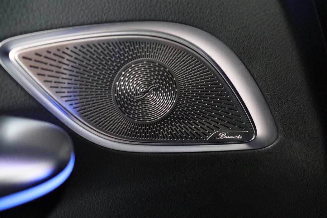 MERCEDES-BENZ EQE SUV 2023