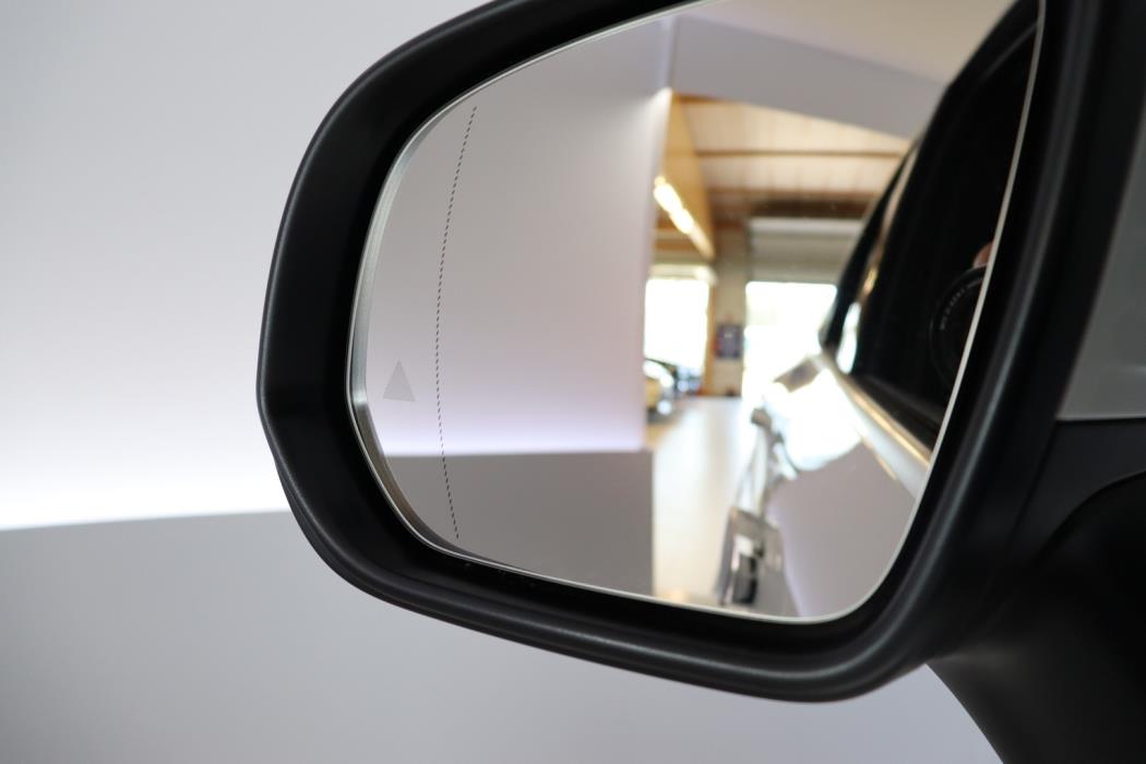 MERCEDES-BENZ EQE SUV 2023