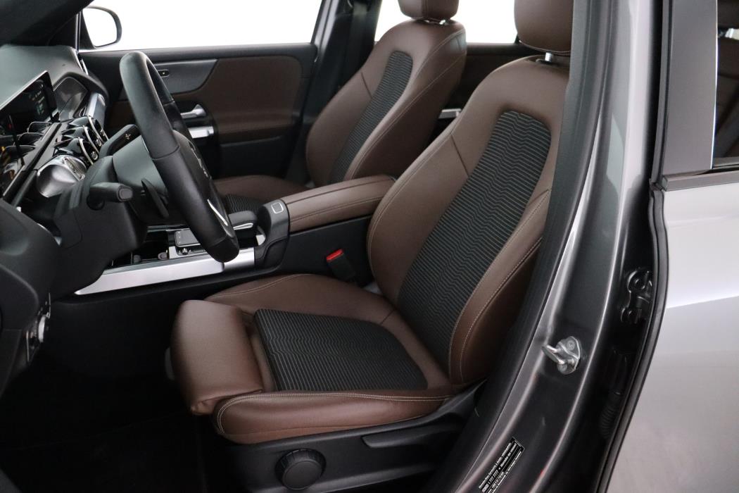 MERCEDES-BENZ GLB 2021