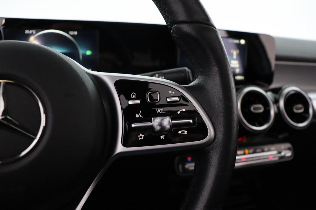 MERCEDES-BENZ GLB 2021