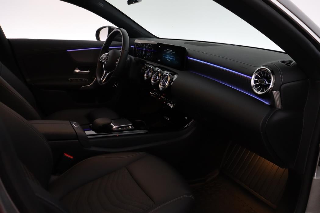 MERCEDES-BENZ CLA 2023