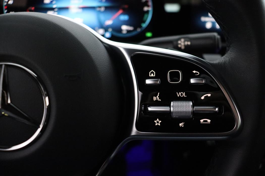 MERCEDES-BENZ CLA 2023