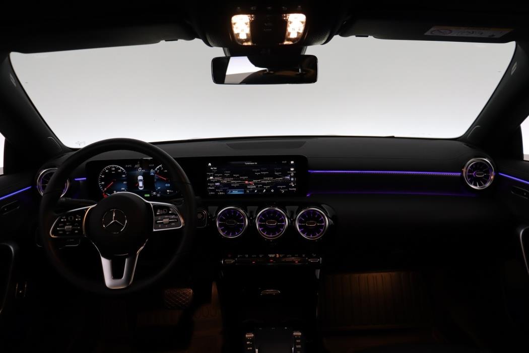 MERCEDES-BENZ CLA 2023