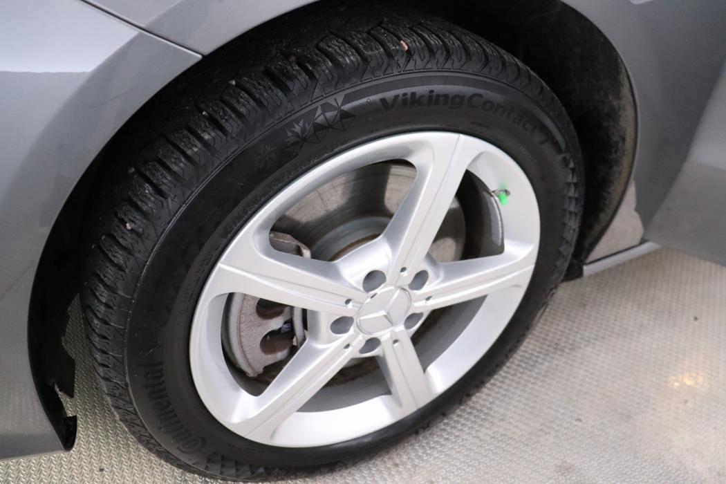 MERCEDES-BENZ CLA 2023