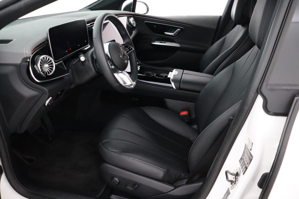 MERCEDES-BENZ EQE 2023