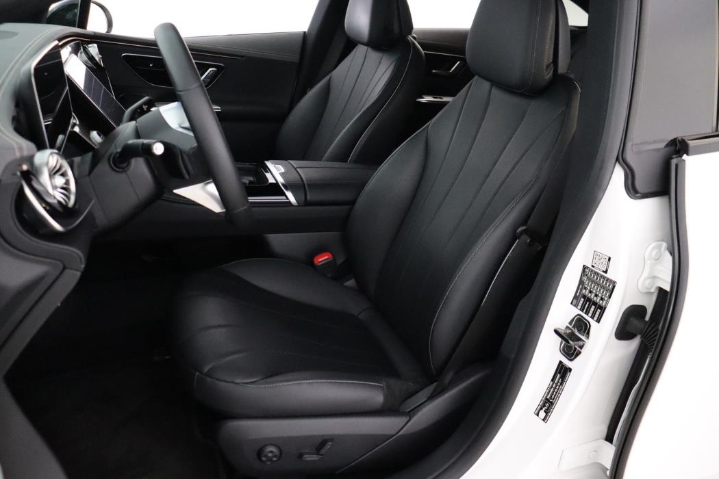 MERCEDES-BENZ EQE 2023