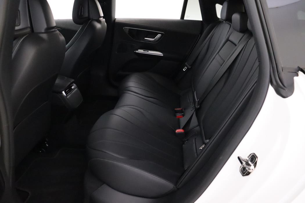 MERCEDES-BENZ EQE 2023