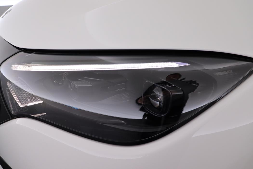 MERCEDES-BENZ EQE 2023