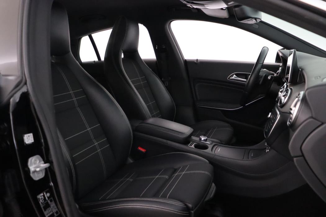 MERCEDES-BENZ CLA 2016