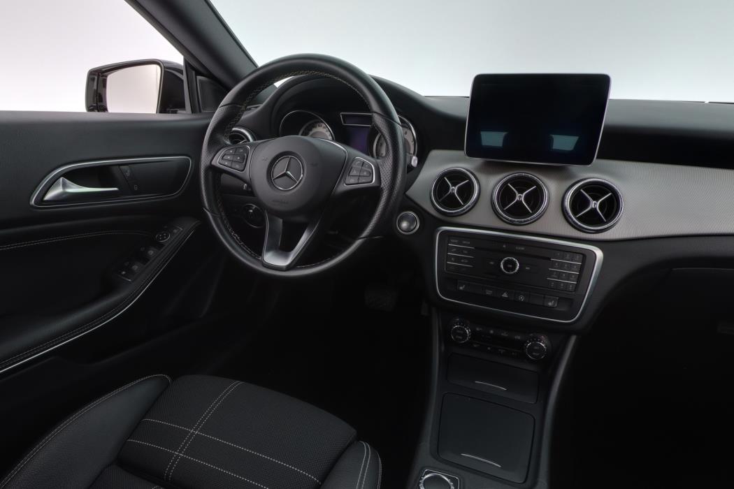 MERCEDES-BENZ CLA 2016