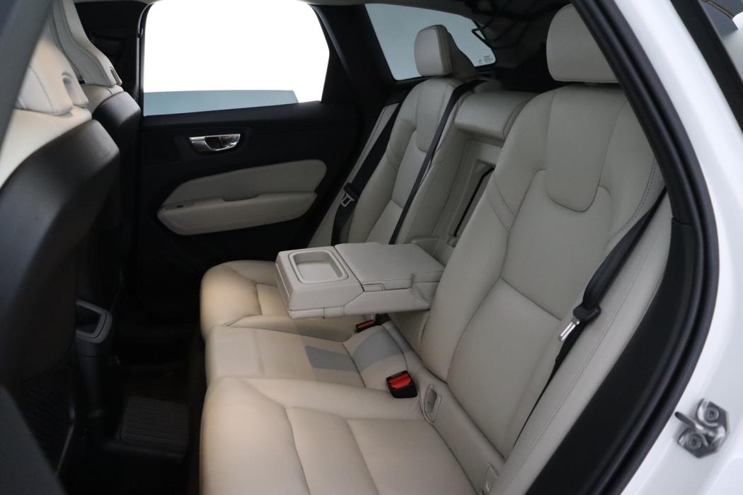 VOLVO XC60 2018