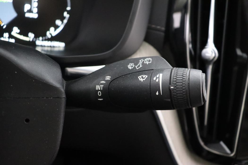 VOLVO XC60 2018