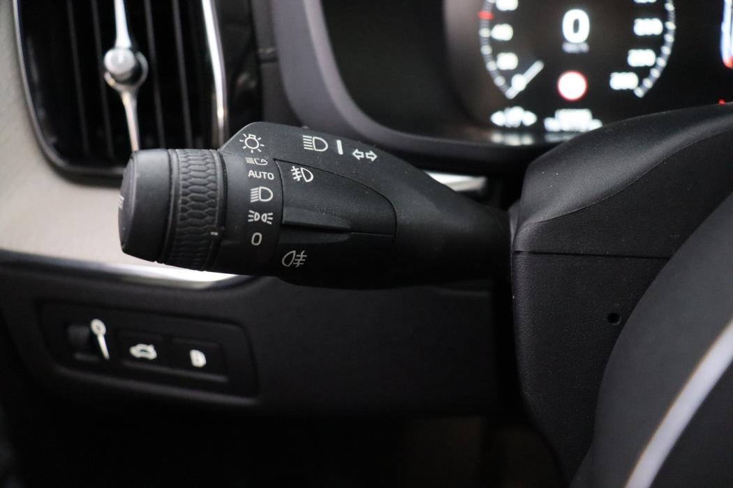 VOLVO XC60 2018