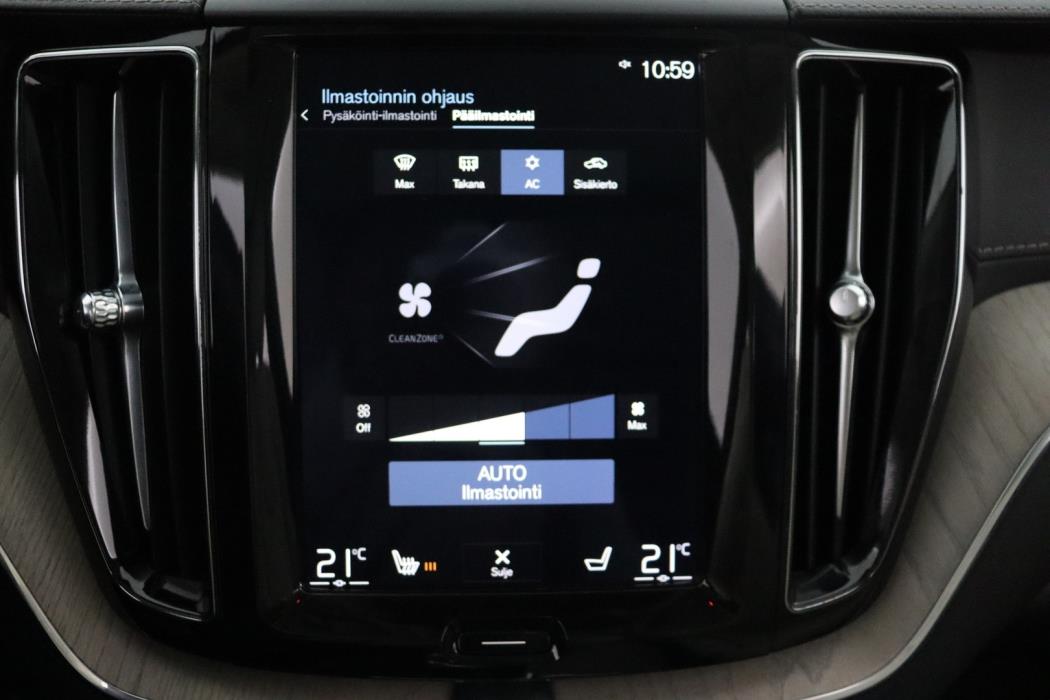 VOLVO XC60 2018