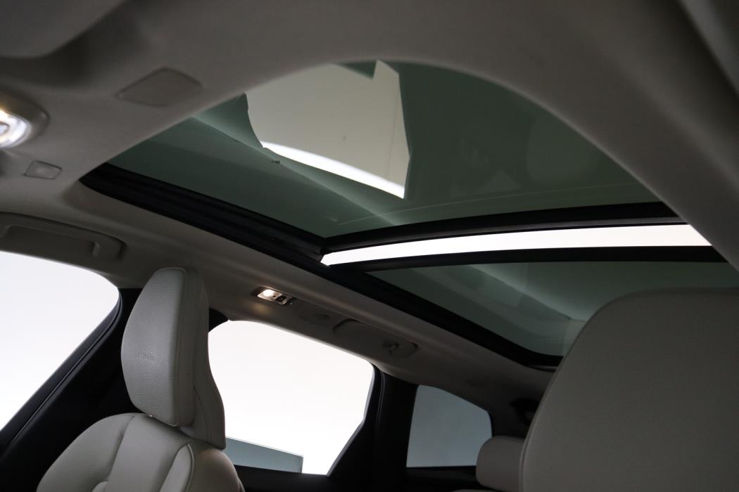 VOLVO XC60 2018