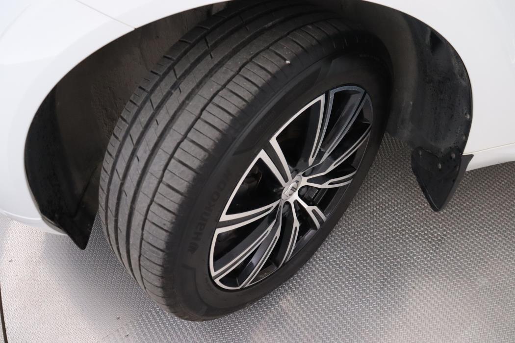 VOLVO XC60 2018