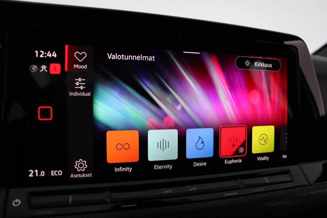 VOLKSWAGEN Golf 2021