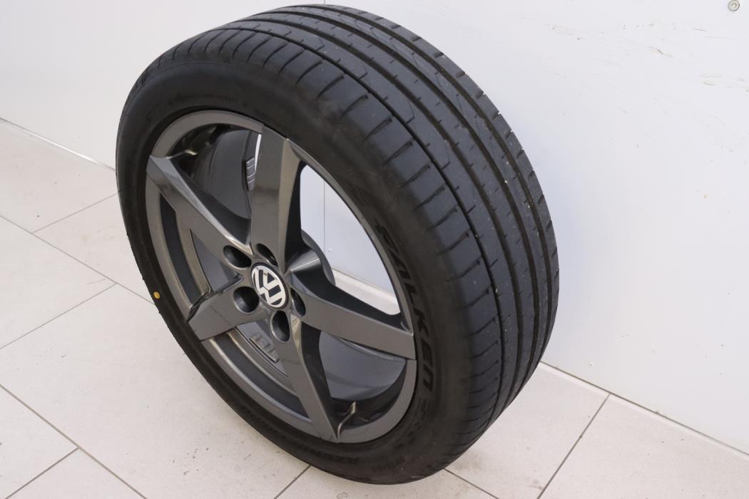 VOLKSWAGEN Golf 2021