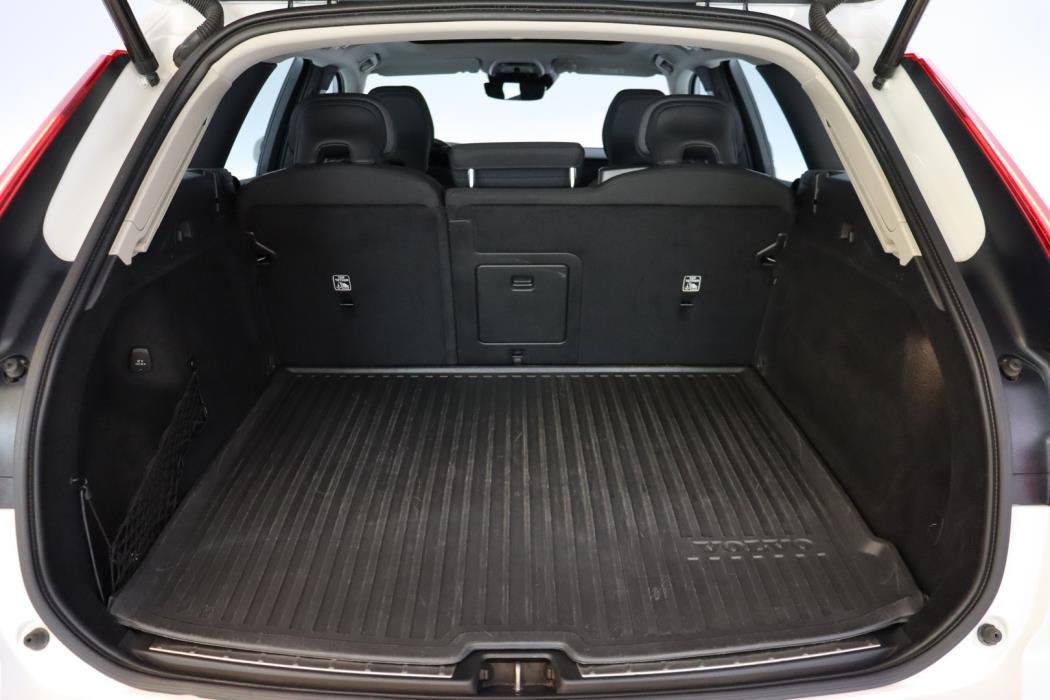 VOLVO XC60 2020