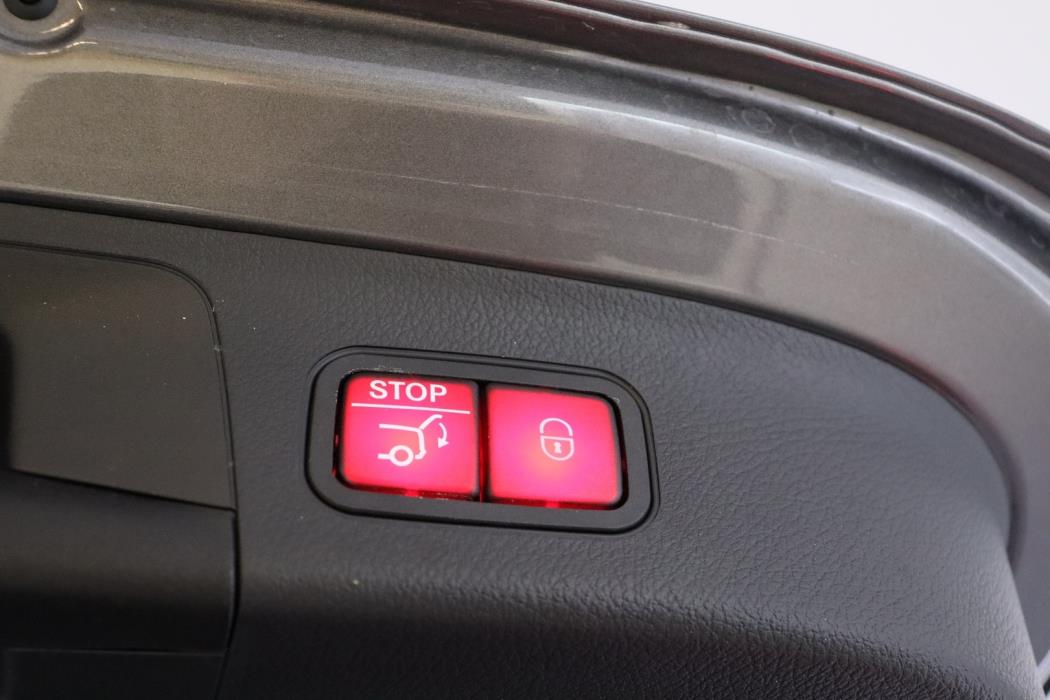 MERCEDES-BENZ EQA 2023