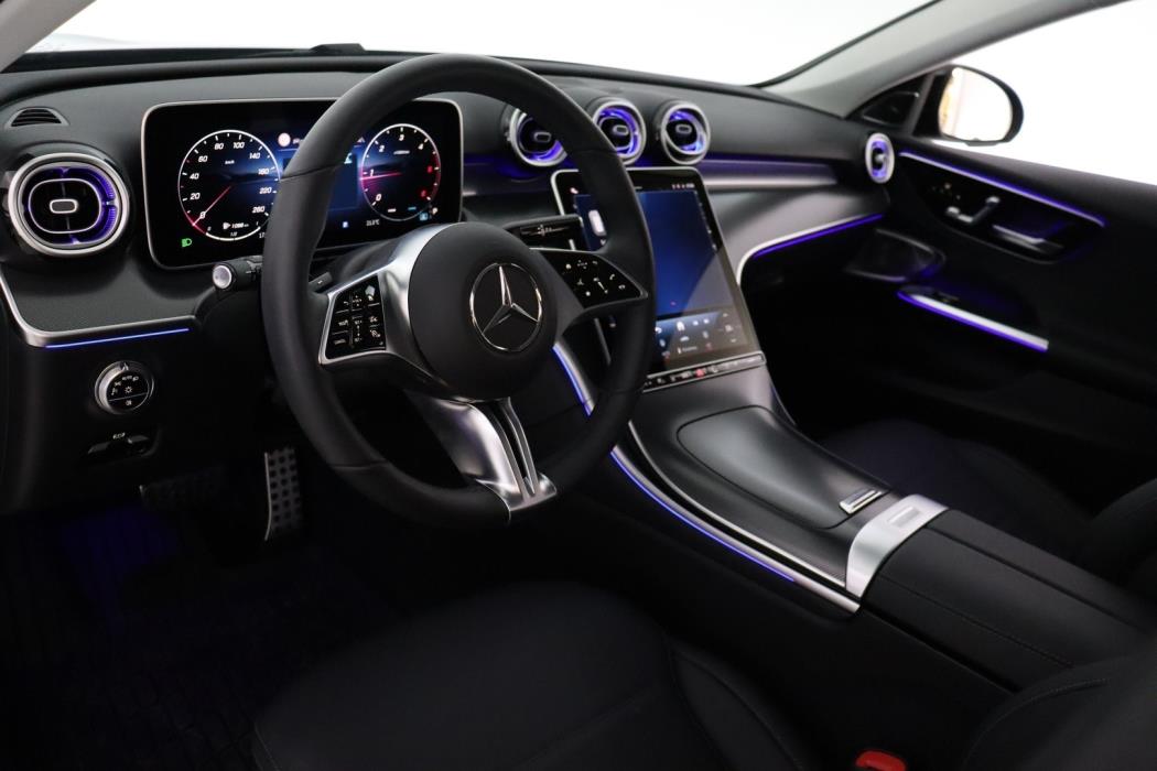 MERCEDES-BENZ C 2024
