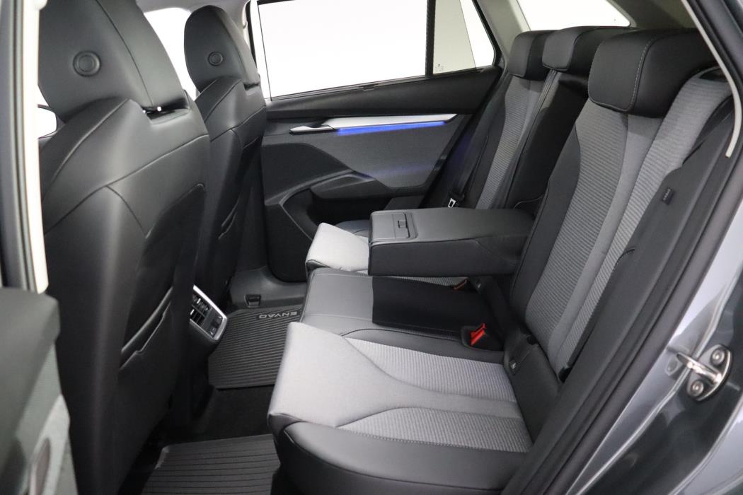 SKODA Enyaq 2025