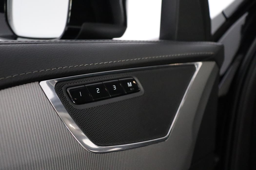VOLVO XC90 2020